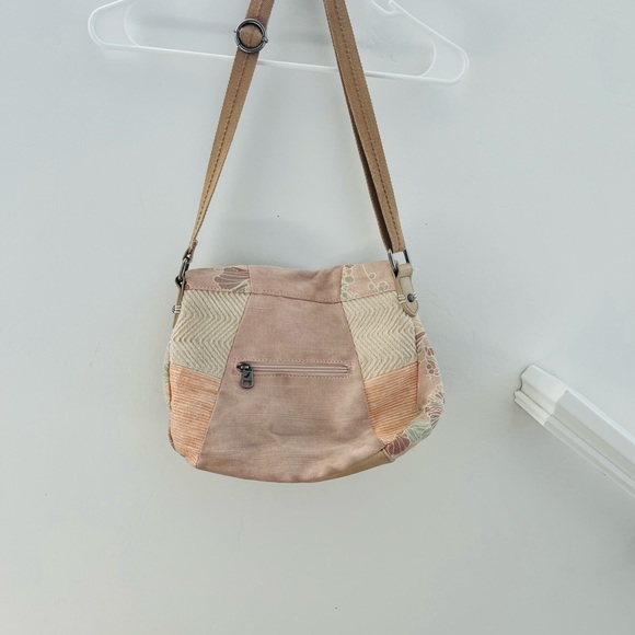Sakroots | Petal Pink Flower Blossom Artist Circle Fold-Over Crossbody Bag - Picture 9 of 9